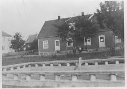 Kjeller småskole holdt til i Håndverkermessa ved Kjeller flyplass. Akershusbasen/MiA.