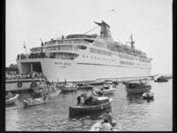 21. "Peter Wessels" ankomst - no-nb digifoto 20150624 00215 NB MIT FNR 27809.jpg