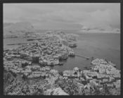 Ålesund sett frå fjellet Aksla vinteren 1962. Foto: Nasjonalbiblioteket