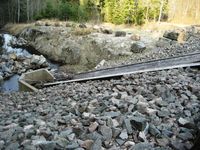 Åmotdammen, overløp i nordre ende.