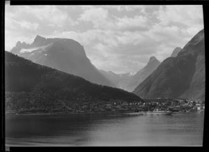 Åndalsnes - no-nb digifoto 20151105 00048 NB MIT FNR 06390A.jpg