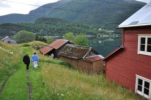 Årsetøya - Naustmiljø.JPG