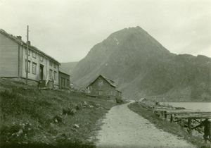 Øksfjord, Finnmark - Riksantikvaren-T447 01 0066.jpg