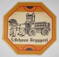 Ølbrikke fra Schous bryggeri fra 1971 med hestekjerre.