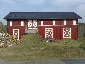 Østensenga låven vestsida.jpg