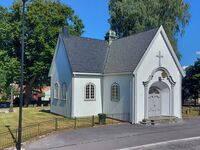 Nr. 8: gravkapellet til Østre Porsgrunn kirke, oppført 1921, ark. Haldor Larsen Børve. Foto: Pål Giørtz (2022).