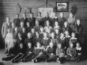Øverbygda skole 1910.jpg