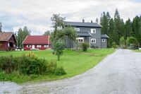 Øverstuene ligger ca. 350 meter sør for Nordstuene. Foto: Leif-Harald Ruud (2014)