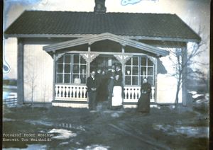 Øvre Vestby - Villa med glassveranda.jpg