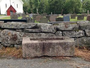 Øyestad kirke, vanntrau IMG 0270.JPG