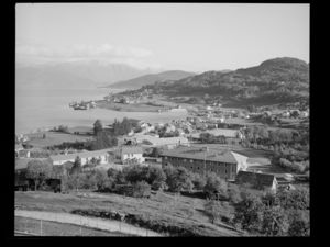 Øystese - no-nb digifoto 20150121 00170 NB MIT FNR 19538.jpg