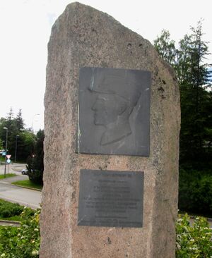 Øyvinn Øi minnebauta Kalbakken.jpg