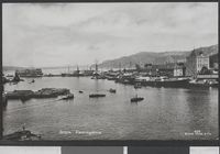 168. 028 Bergen. Fæstningskaien - no-nb digifoto 20160216 00139 bldsa PK20765.jpg