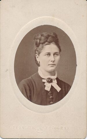 043 Ukjent dame - Foto A. Polaczek, Hamar.jpg