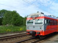 Lokaltog til Oslo kjører inn på stasjonen. Foto: Olve Utne (2007).