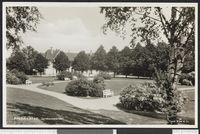 179. 08. Fredrikstad. Jernbaneparken. - no-nb digifoto 20151028 00198 bldsa PK06570.jpg