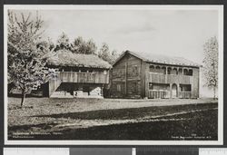 Stabbur fra Hedmarksmuseet på Domkirkeodden. Foto: Nasjonalbiblioteket (1920–1930).