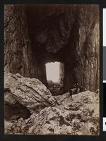 322. 1027. Nordland, Torghatten forminskning - no-nb digifoto 20160222 00011 bldsa AL1027.jpg