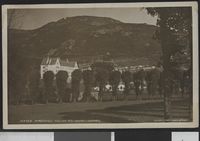 362. 105 Bergenhus med den nye underofficersskole - no-nb digifoto 20160301 00037 bldsa PK21612.jpg