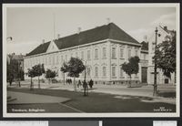 455. 109 Trondhjem. Stiftsgården - no-nb digifoto 20150622 00230 bldsa PK19129.jpg