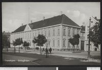 456. 109 Trondhjem. Stiftsgården - no-nb digifoto 20150622 00340 bldsa PK19152.jpg