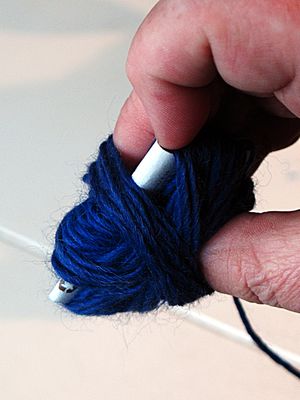 10 Nøsting på banderol 02 W.JPG