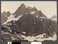 33. 1101. Nordland, Braksettinderne I panorama - no-nb digifoto 20160106 00047 bldsa AL1101.jpg