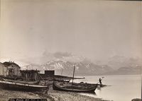 Nordlandsbåtar på Karlsøya i Troms. Foto: Axel Lindahl (1880-åra).