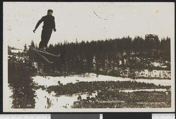 1298 Fra Holmenkolbakken - no-nb digifoto 20151211 00103 bldsa PK03230.jpg