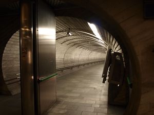 13524 Nationaltheatret stasjon.jpg