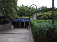 En av nedgangene til Nationaltheatret stasjon. Foto: Olve Utne (2009)