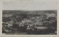 Kirken sett fra Fredriksten. Foto: Carl Normann (1922).