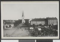 101. 1695 Hamar. Torvet og Kirken - no-nb digifoto 20150629 00199 bldsa PK25434.jpg