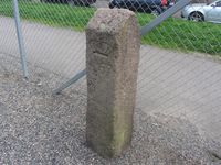 Grensestein nr. 67 står ved Kongsvingergata, inne på området til Hjemmets kolonihage. Foto: Stig Rune Pedersen