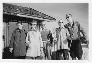 1959a-Rønnaug-Marit-Dagfinn-Reidunn-Tobben.jpg