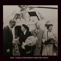 Hilda Dons var æresgjest under det store Start-jubileet på Kirkebakken i Borre (Horten) i 1962. Under minneflyvningen fra Borre til Øra ved Fredrikstad ble hun invitert med på tur i et av Luftforsvarets Sikorsky-helikoptere sammen med sin sønn, Hans Dons og sin datter fru Inger Dons Jensen. Hilda var 67 år gammel, og noe betenkt i forhold til sitt livs første flytur. Men etter turen utbrøt hun at det hadde vært helt fantastisk. Personen til venstre er ukjent.