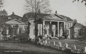 1 Hurdals Verk Turisthotel - no-nb digifoto 20150819 00250 bldsa PK23438.jpg