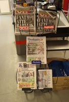 24. 21204cr Korsvegen Coop - avisstativ.jpg