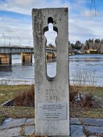 22. juli-minnesmerke Nes i Akershus sett mot Glomma Victoria Stenberg foto Eva Rogneflåten 26.02.2022 2.jpg