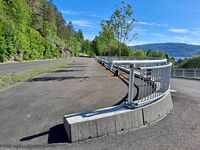 Nedkjørselen til nasjonalt minnested på Utøyakaia. Foto: Eva Rogneflåten, 2022