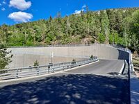Nedkjørselen til nasjonalt minnested på Utøyakaia. Foto: Eva Rogneflåten, 2022