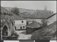 180. 24. Fredriksten. Festningens Indre. - no-nb digifoto 20151204 00199 bldsa PK13576.jpg