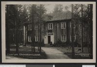 47. 2468 Elverum. Glomdalsmuseet - no-nb digifoto 20150731 00338 bldsa PK25106.jpg