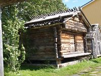 Ájjte ved Silvermuseet i Arjeplog. Foto: Olve Utne (2012).