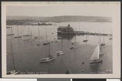 Den opprinnelige bygningen, fotografert omkr. 1920–1925. Foto: Ukjent / Nasjonalbiblioteket