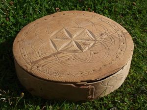 300512 øskje med karveskurd (Sveg).jpg