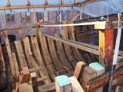 Skifting av spant. Foto: Olve Utne (2007).