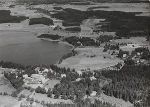 3 C 14 Hemnes i Høland - no-nb digifoto 20150817 00016 bldsa PK22070.jpg