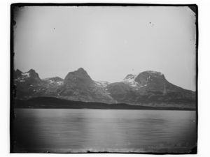 3 fjelltopper - NB MS G4 0484.jpg
