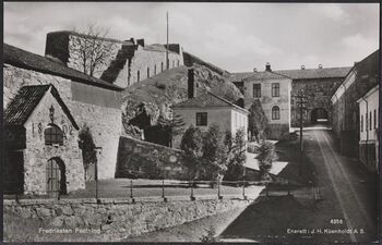 49. Fredrikshald. - no-nb digifoto 20151204 00195 bldsa PK13566.jpg